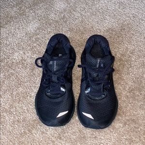 Brooks adrenaline 20 size 7.5 (med)